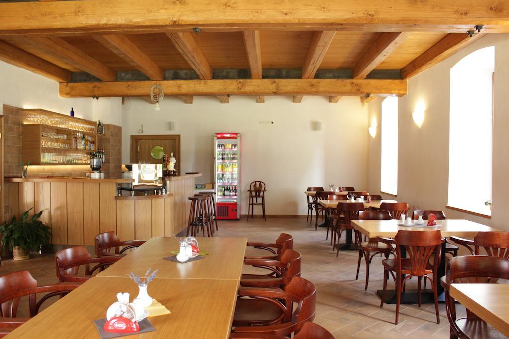 Bily Beranek Hotel Hladov Екстериор снимка
