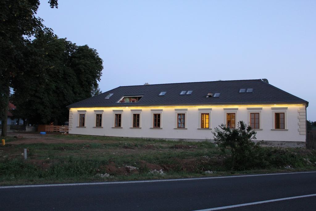 Bily Beranek Hotel Hladov Екстериор снимка